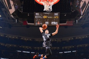 开云体育-几内亚收割里昂，奥斯梅恩展现巨星价值，非洲力量如何重塑欧洲足球版图