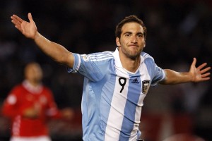 开云APP-英超争冠焦点战，莱比锡红牛终结拉齐奥，战术革命如何重塑欧洲足坛版图？