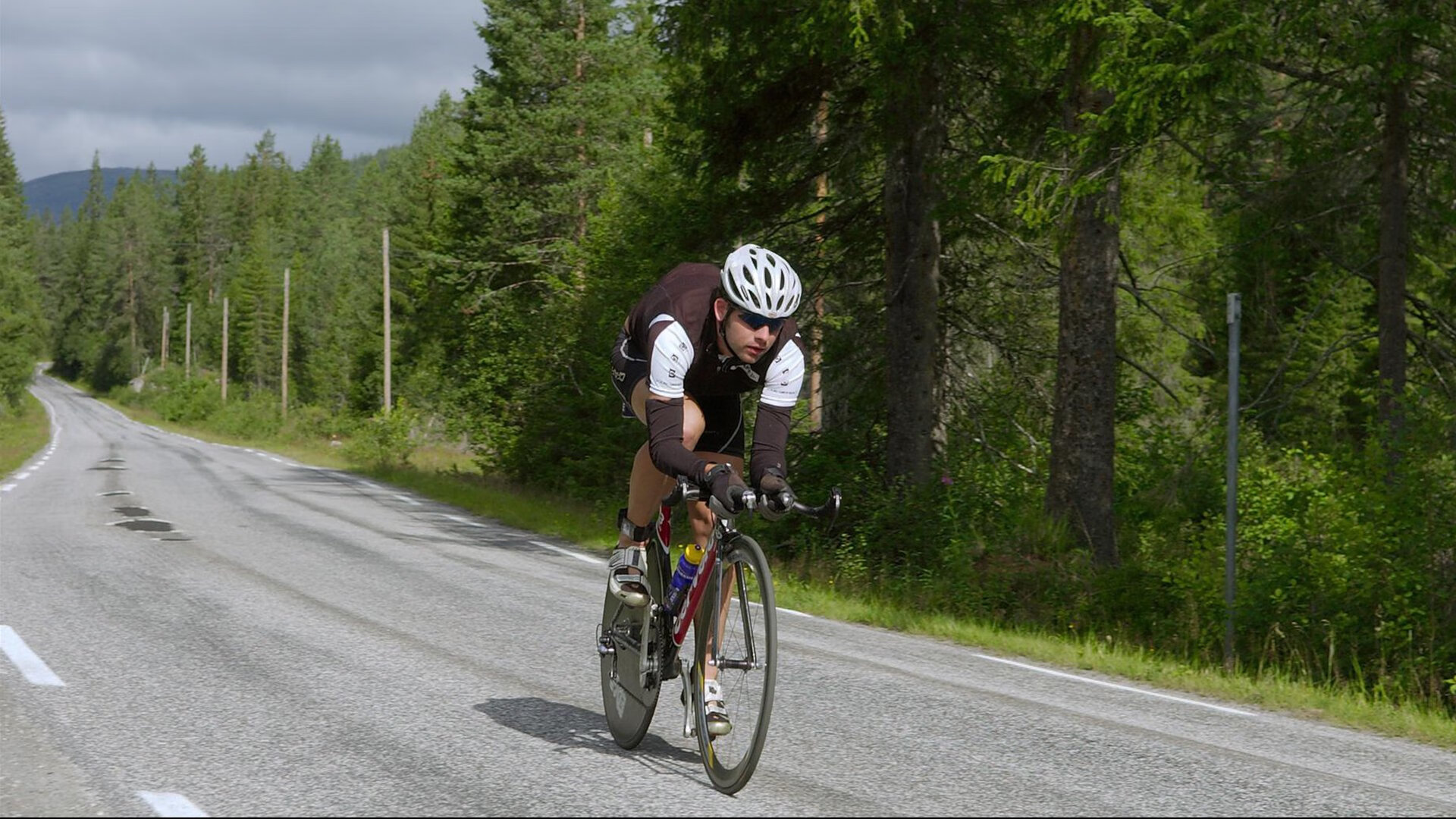 世界排名争夺战焦点战，多特蒙德带走威尔士，足球地缘的隐形革命