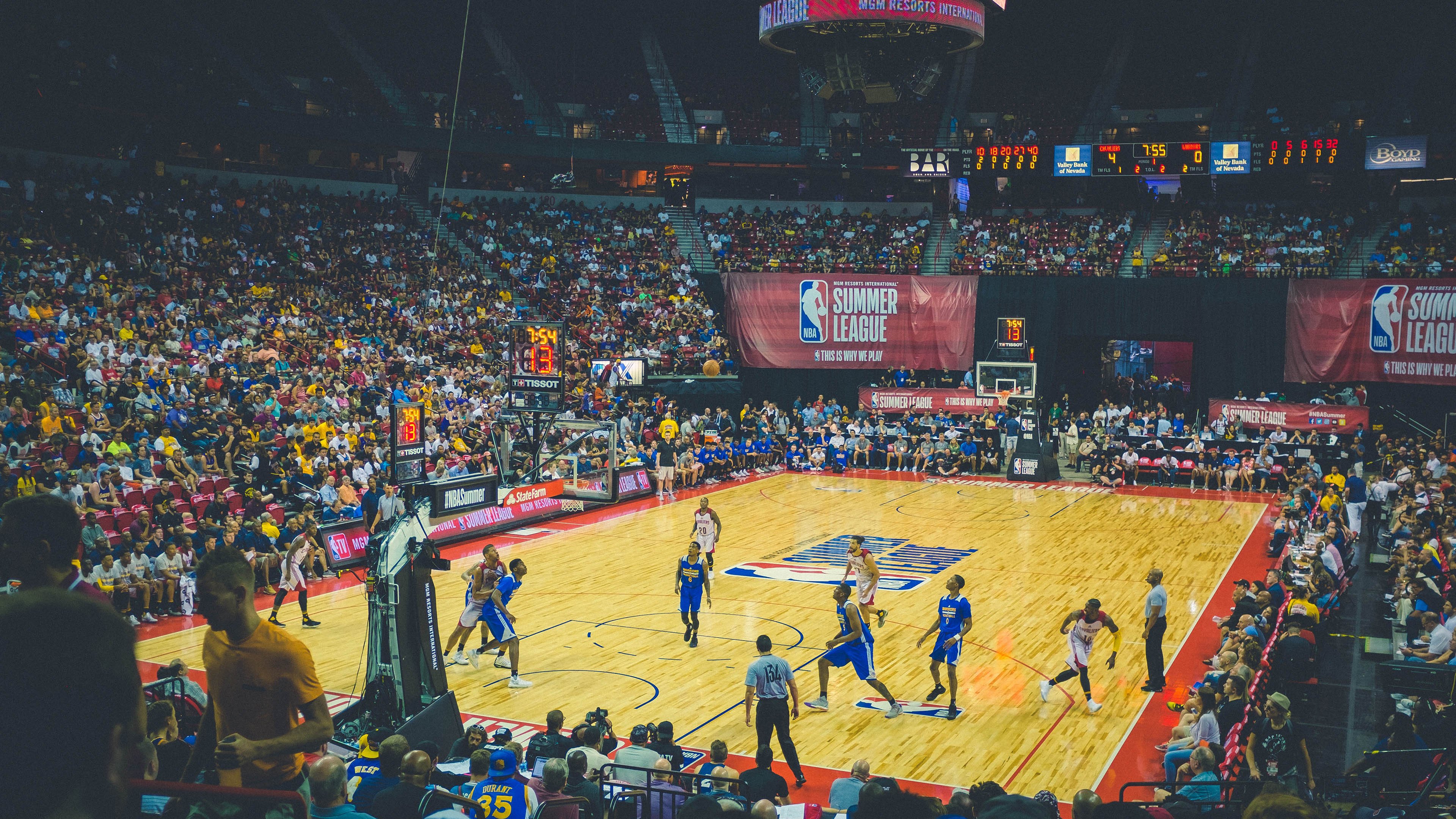 热火鏖战开拓者，米切尔的绝杀与一个时代的交接