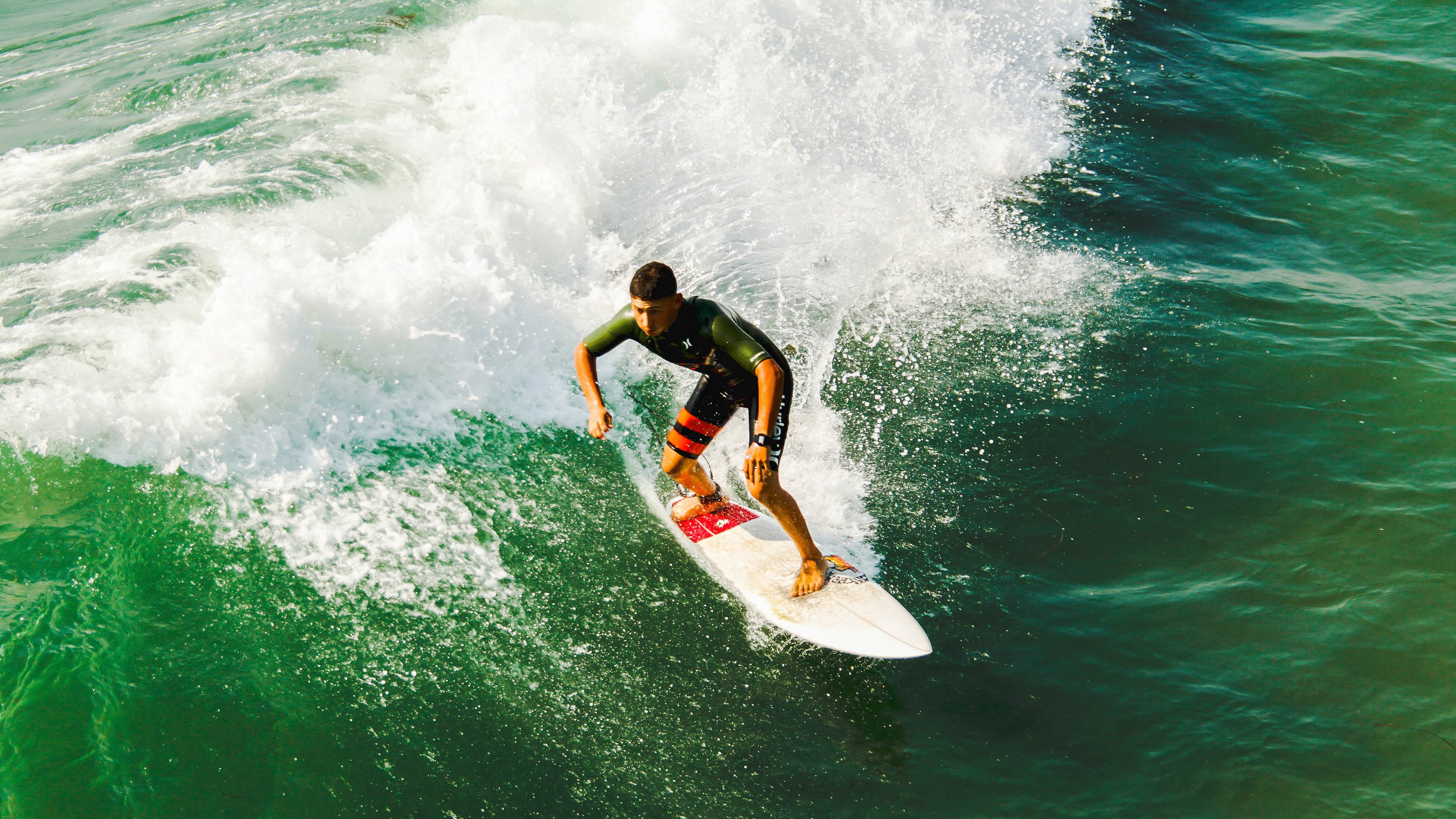 詹姆斯弑神雷霆，当压制级表演撕碎青春风暴