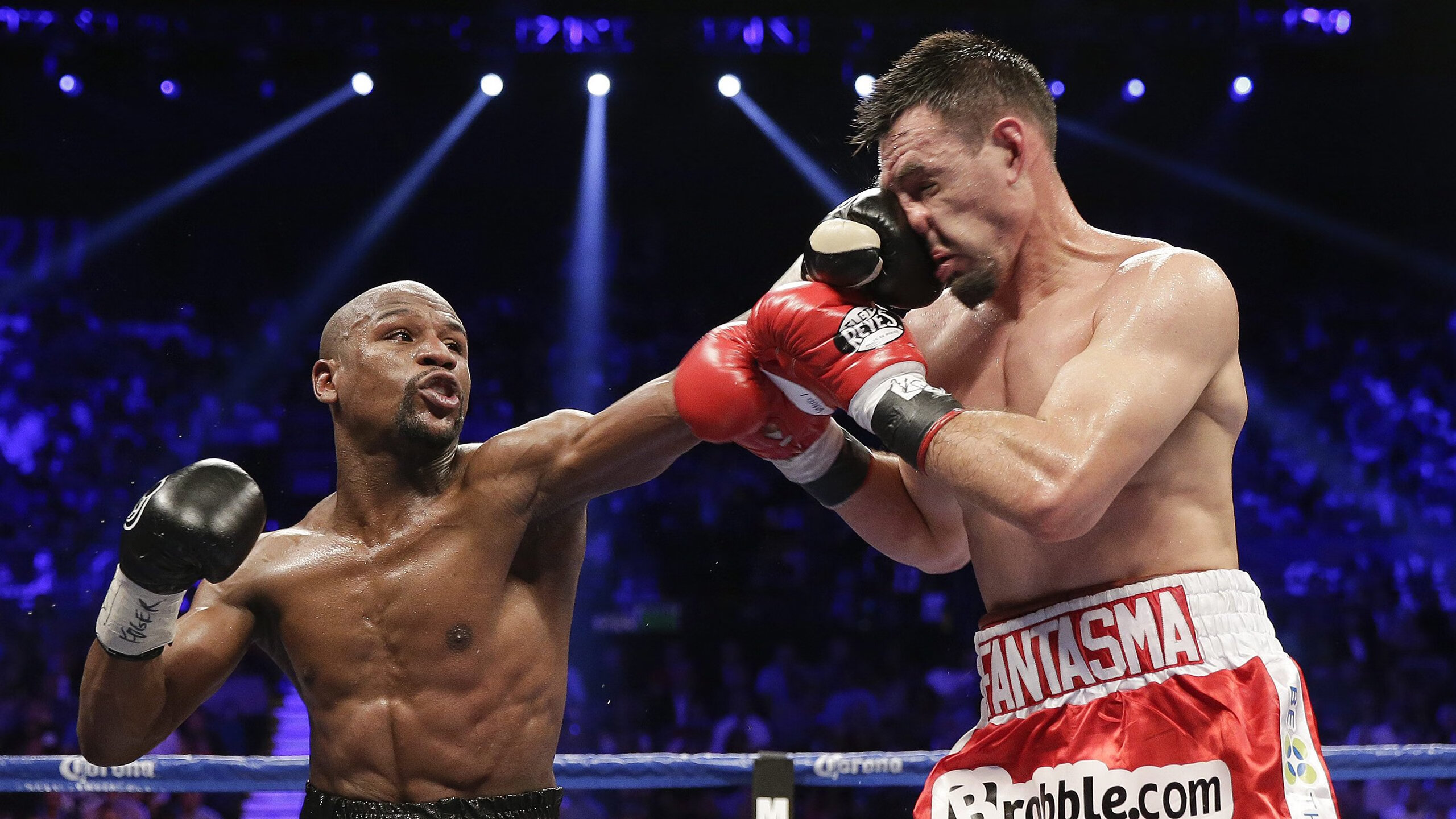 班凯罗，当聚光灯亮起，灰熊在淘汰赛的轰鸣中碾过爵士